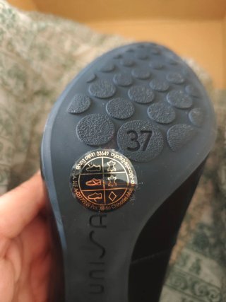 Zapatos de salón UNISA negros tacón ancho