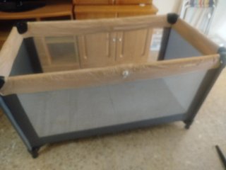 Cuna de viaje plegable