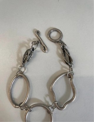 Bracciale statement grunge con croce
