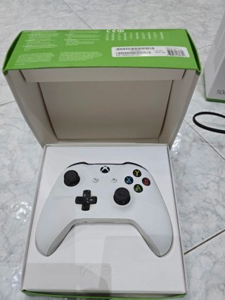 Xbox One 500GB + 2 Controller + 3 Giochi