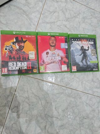 Xbox One 500GB + 2 Controller + 3 Giochi