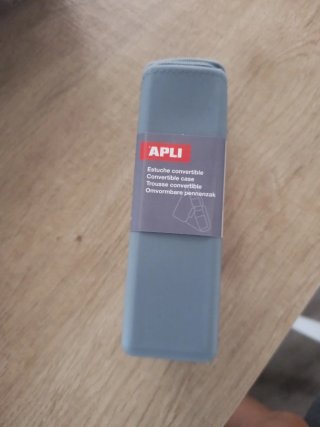 Estuche Apli convertible para estrenar