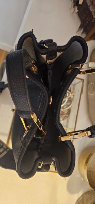 Bolso Emporio Armani Asa y Bandolera.