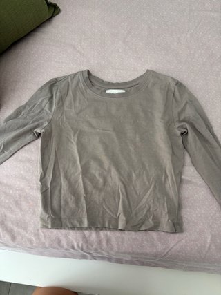 Camiseta gris manga larga