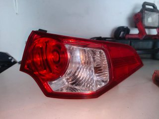 Piloto Trasero Derecho Honda Accord 08-15