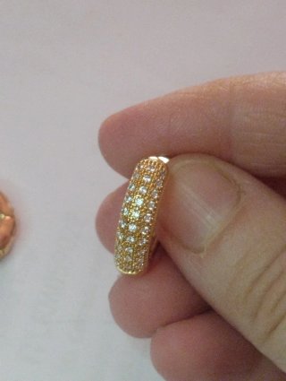 E544 Orecchini cerchio pavé inox oro 2 cm brillant