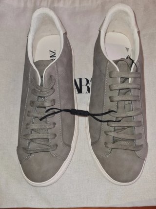 Zapatillas Zara Beige y Blancas