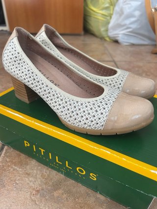 Zapatos de tacón Pitillos beige/plata
