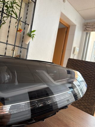 Faro derecho Golf MK7 osram