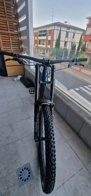 Bicicleta Giant Reign Descenso Pago persona