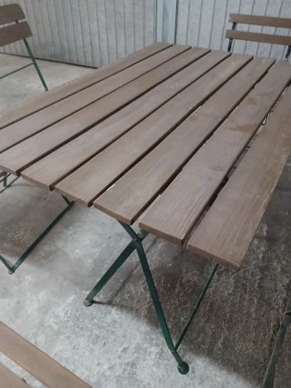 Mesa y sillas de jardín madera y metal