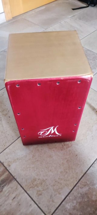 Cajón flamenco rojo con funda