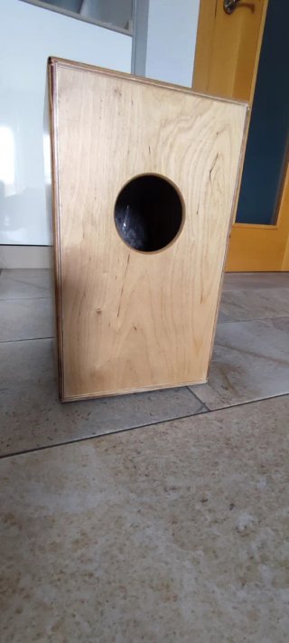 Cajón flamenco rojo con funda