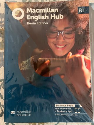 Macmillan English Hub B1 Student's book with Vi...