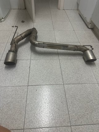 Tubo de escape Akrapovic