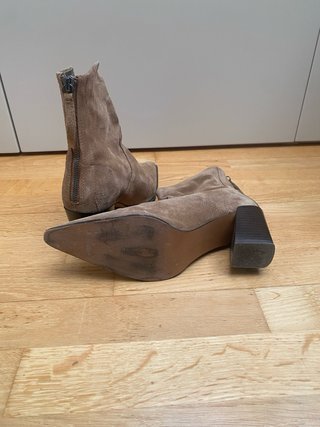 Botín serraje tacón Zara T.38