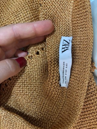 Vestido midi de punto calado Zara