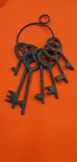 Juego de 7 llaves antiguas