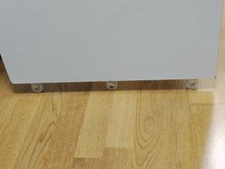 Mesa de centro elevable blanca y negra