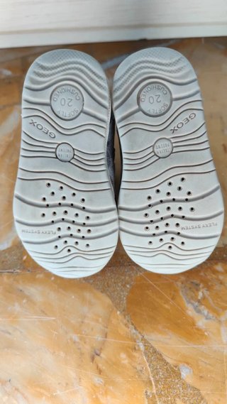 Scarpe Geox Bambino N. 19