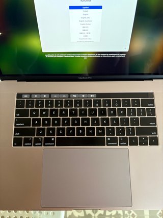 MacBook Pro 15 2018 16GB + funda