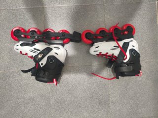 Patines en línea talla 38 + mochila + protecciones