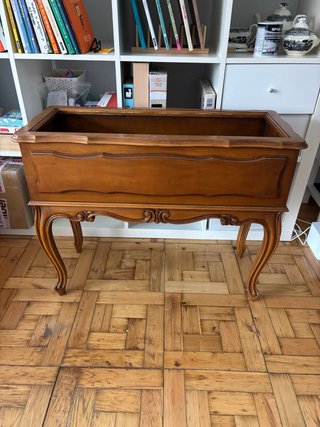 Jardinera vintage de madera
