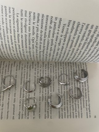 Set misto 8 anelli effetto metallo liquido