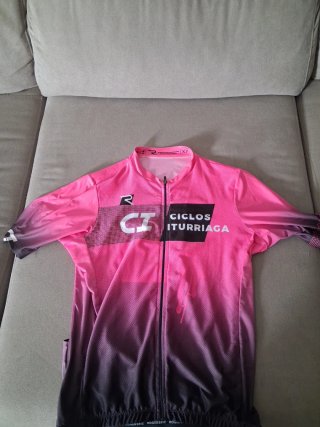 Maillot y culotte ciclismo Ciclos Iturriaga