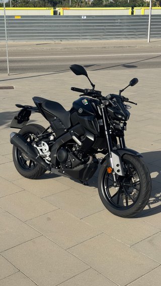 Yamaha MT-125 Negra Moto Naked