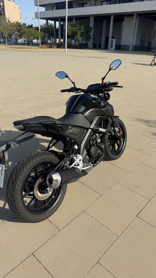 Yamaha MT-125 Negra Moto Naked