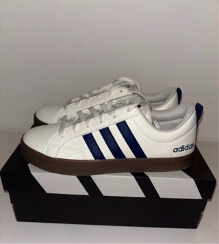 Zapatillas Adidas VS Pace 2.0 Blancas y Azul