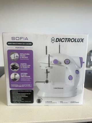 Máquina de coser SOFIA Dictrolux portátil