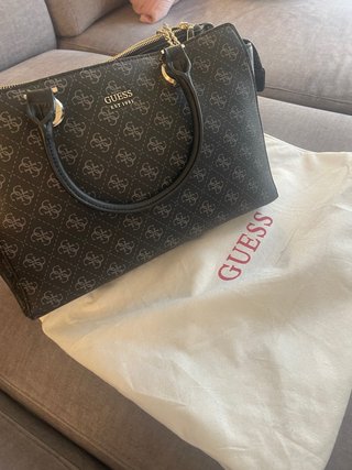 Bolso auténtico GUESS TOTALEMENTE NUEVO - Negro