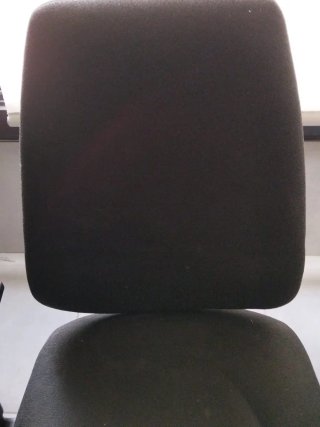 Silla de oficina ergonómica negra