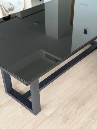 Mesa de comedor moderna cristal y metal
