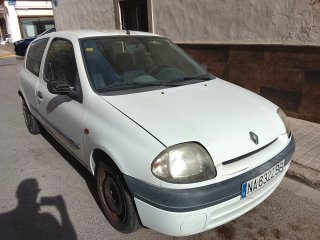 Renault Clio 2002