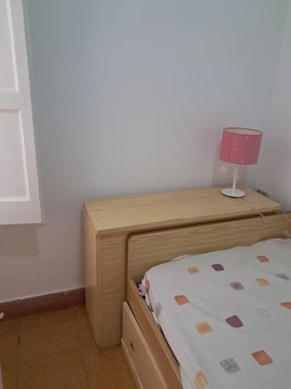 3 muebles  1 cama  1 armario 1 baúl