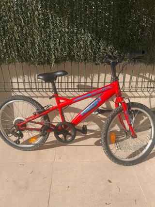 Bicicleta infantil roja X-TEAM PRO.