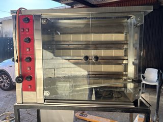 Asador de pollos profesional