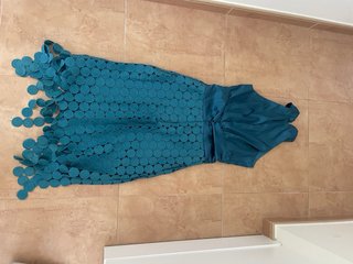 Elegante vestido de fiesta invitada boda