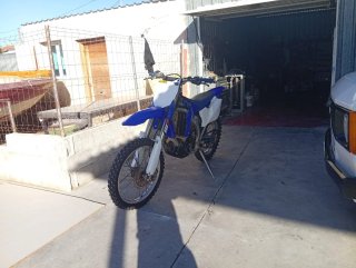 Moto /Motocross Azul y Blanca