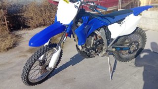 Moto /Motocross Azul y Blanca