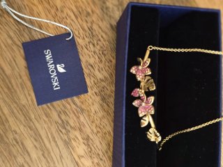 Pulsera Swarovski Dorada Flores Rosas
