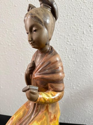 Figura Dama Oriental Porcelana