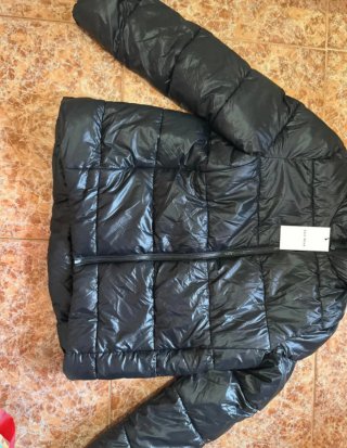 Abrigo Anorak Negro con Capucha