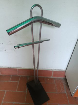 Galan de noche metal y madera