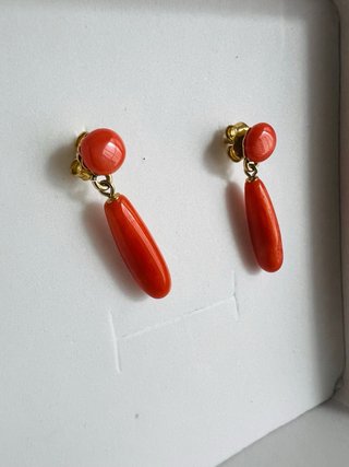 Pendientes cora l