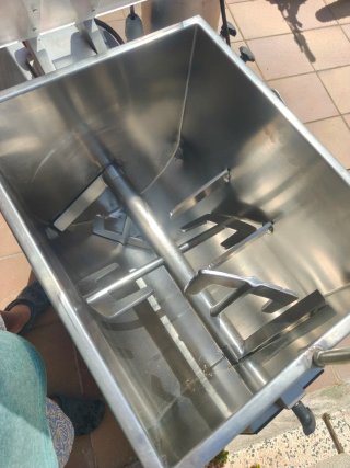 Amasadora de alimentos industrial