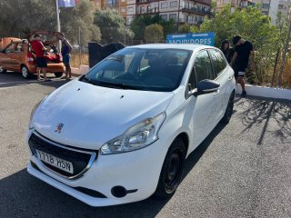 Peugeot 208 2013